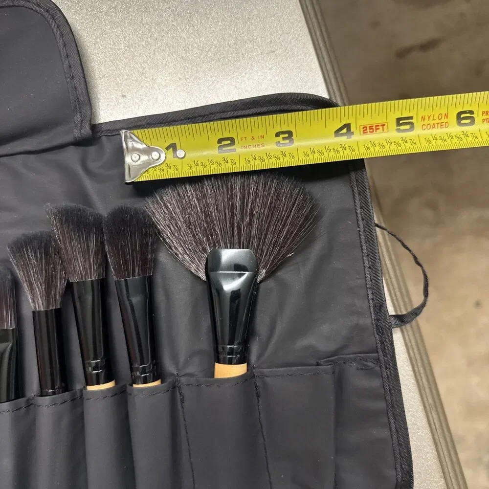 32 Piece Makeup Brush Set With Carrying Case